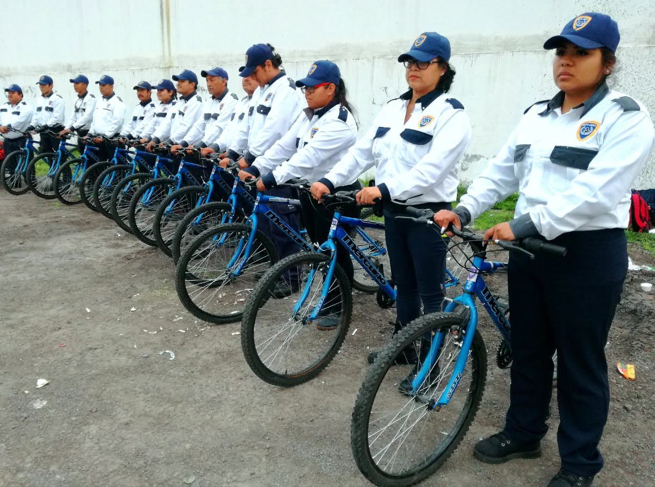 Equipo de ARZAA Seguridad Privada formado con bicicletas de patrullaje.